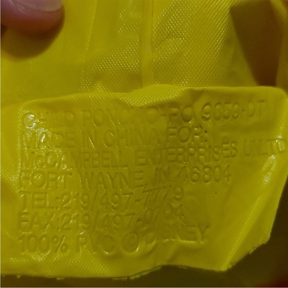 Mickey Mouse Rain Poncho ๐ - Picture 6 of 7